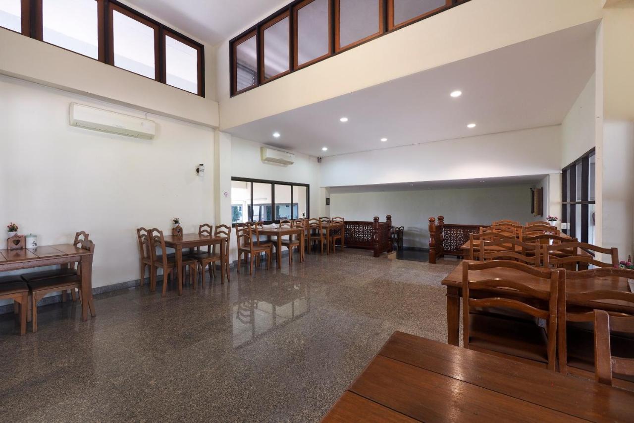 Oyo 859 Golden Land Hotel Chiang Rai Ngoại thất bức ảnh