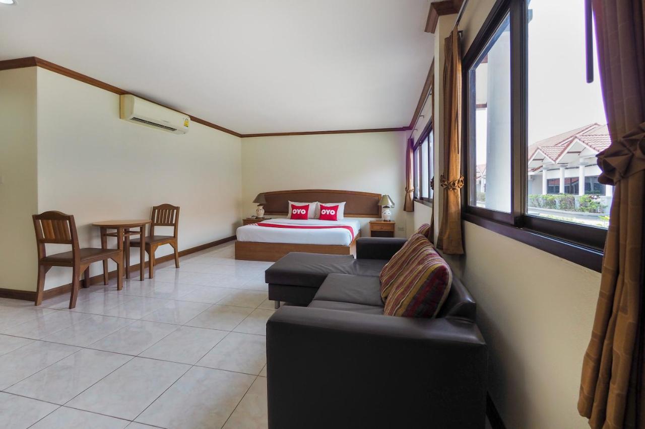 Oyo 859 Golden Land Hotel Chiang Rai Ngoại thất bức ảnh