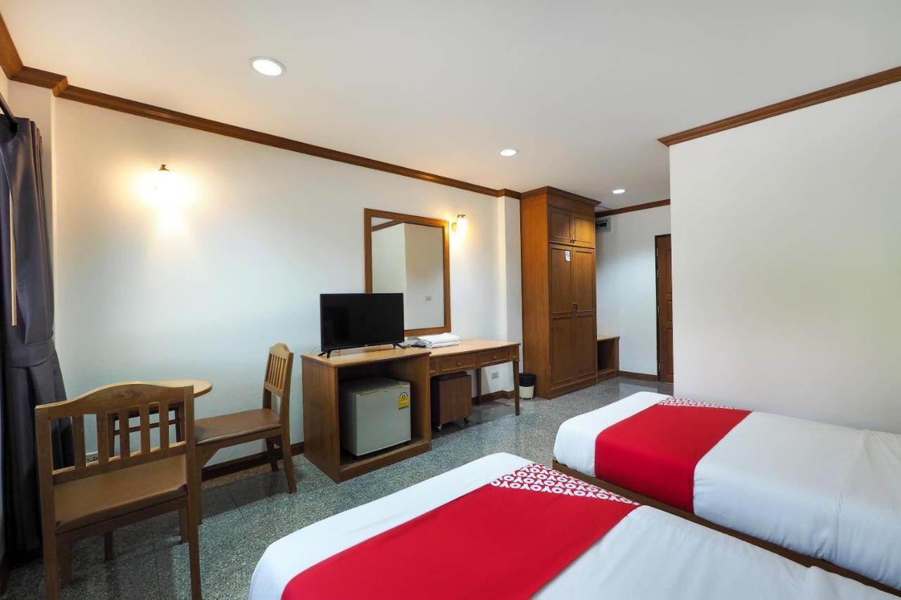 Oyo 859 Golden Land Hotel Chiang Rai Ngoại thất bức ảnh