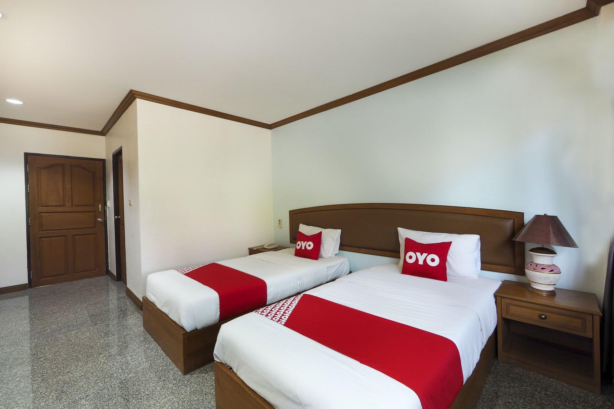 Oyo 859 Golden Land Hotel Chiang Rai Ngoại thất bức ảnh