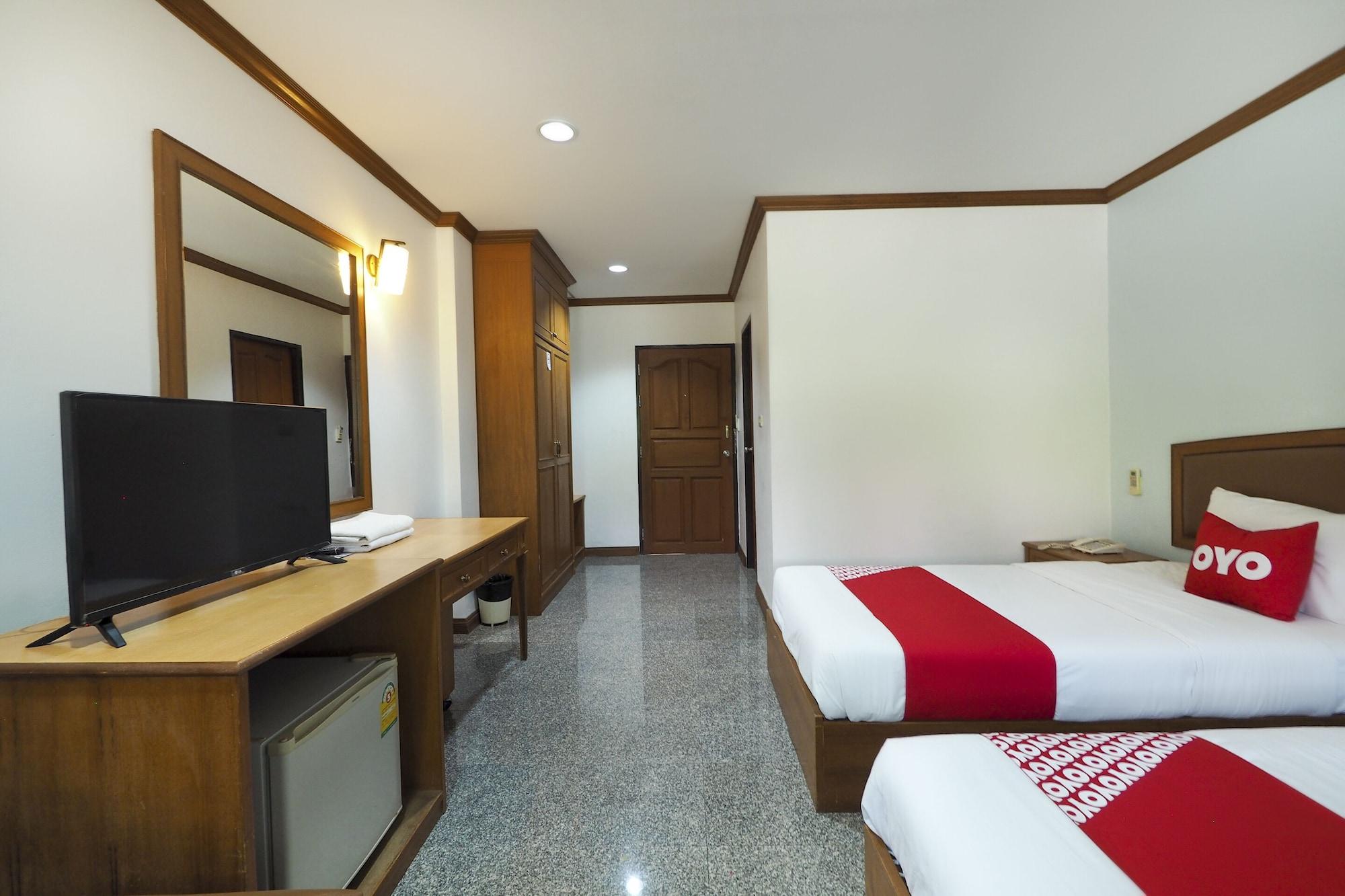 Oyo 859 Golden Land Hotel Chiang Rai Ngoại thất bức ảnh