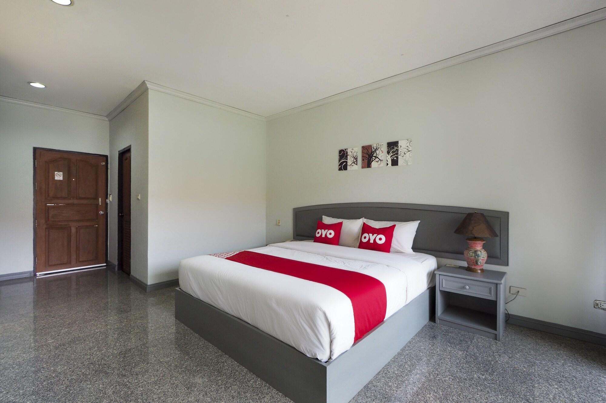 Oyo 859 Golden Land Hotel Chiang Rai Ngoại thất bức ảnh