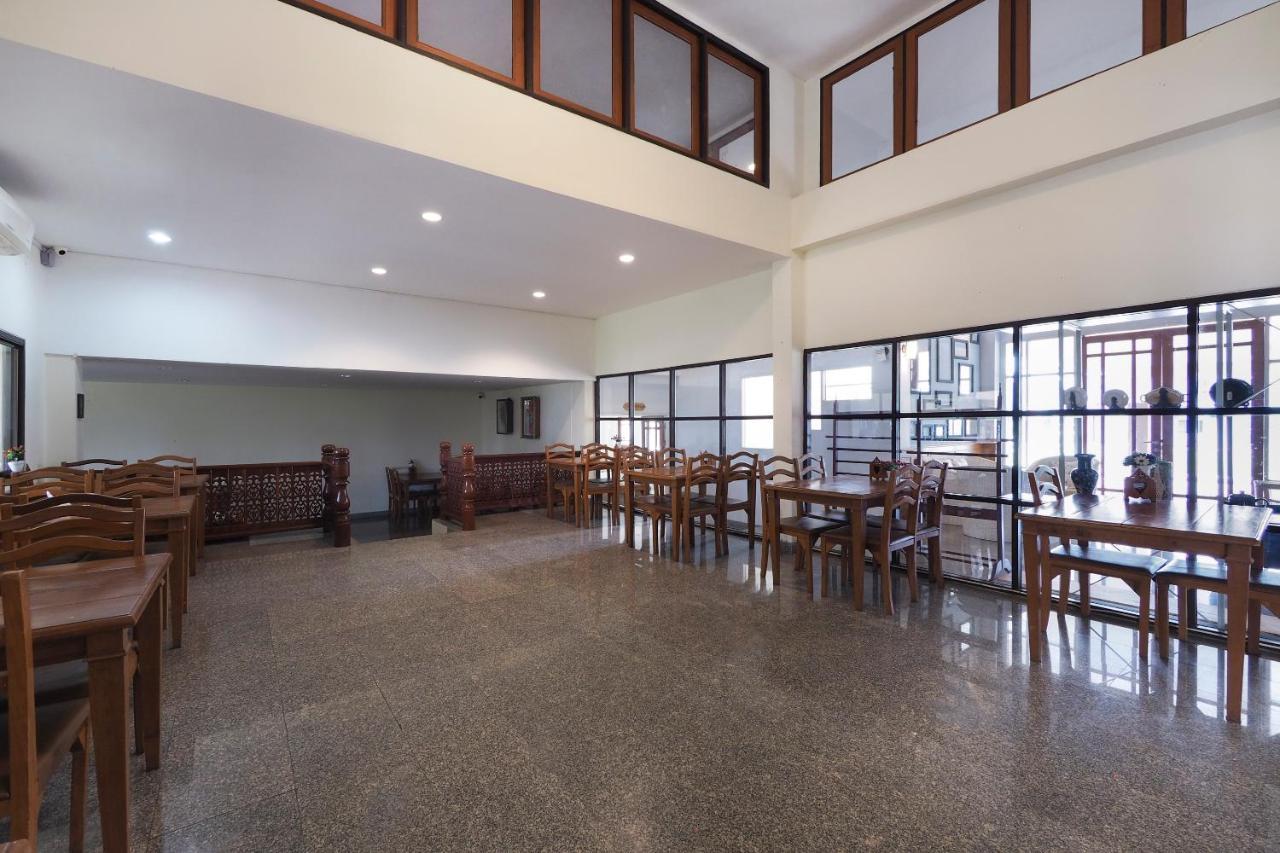 Oyo 859 Golden Land Hotel Chiang Rai Ngoại thất bức ảnh