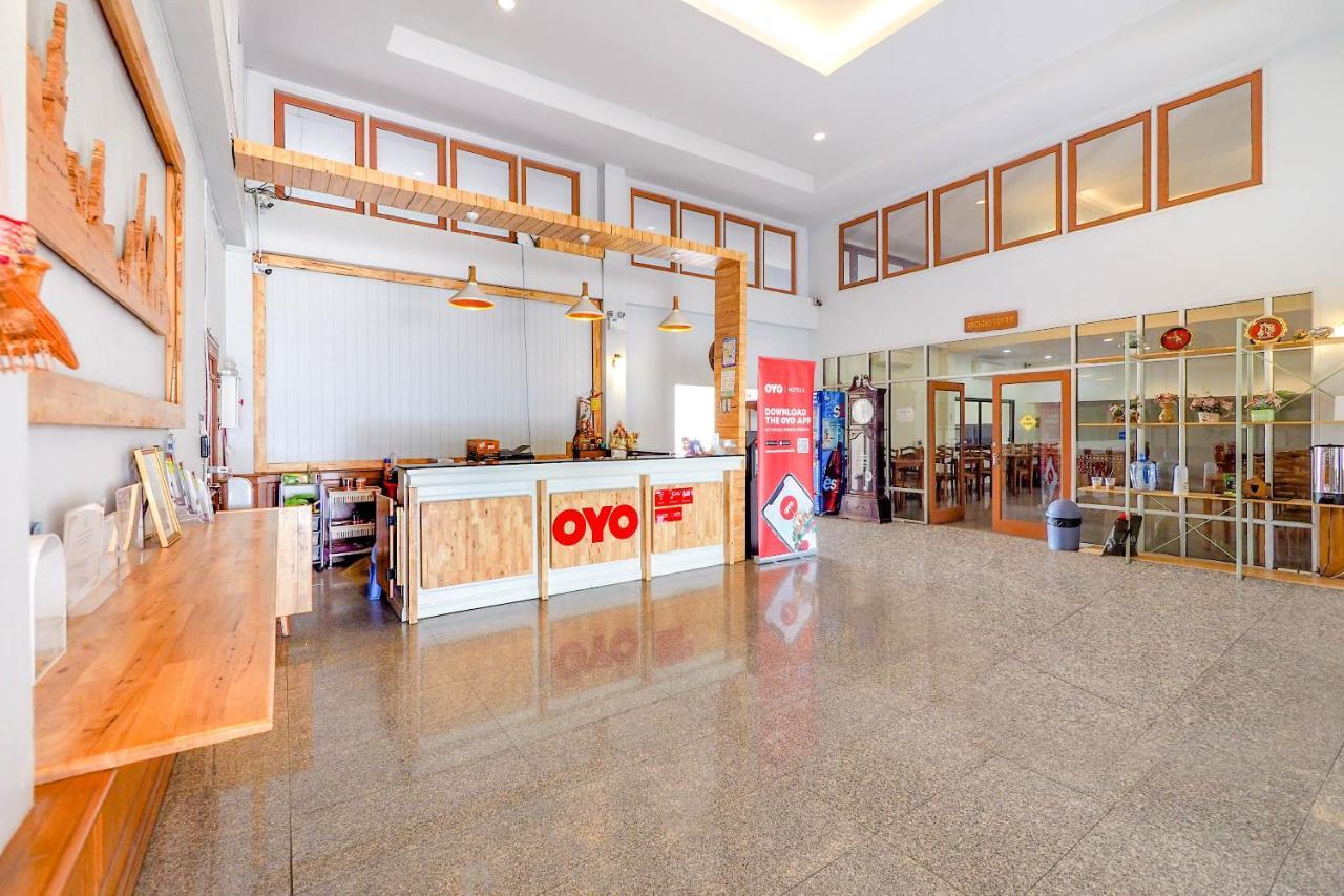 Oyo 859 Golden Land Hotel Chiang Rai Ngoại thất bức ảnh