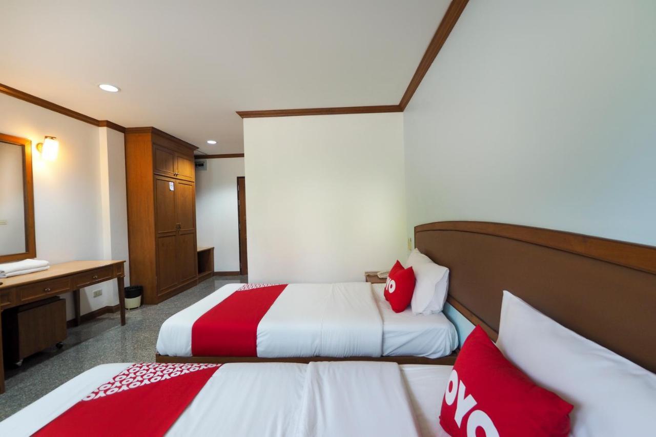 Oyo 859 Golden Land Hotel Chiang Rai Ngoại thất bức ảnh